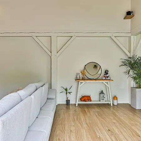 فيلة Sylvia Avec Piscine Interieure Et Espace Bien-etre *