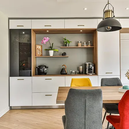 Sylvia Avec Piscine Interieure Et Espace Bien-etre فيلة Landevieille