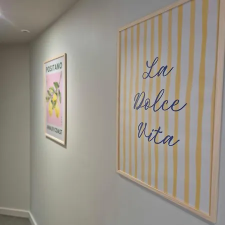 فيلة Sylvia Avec Piscine Interieure Et Espace Bien-etre Landevieille