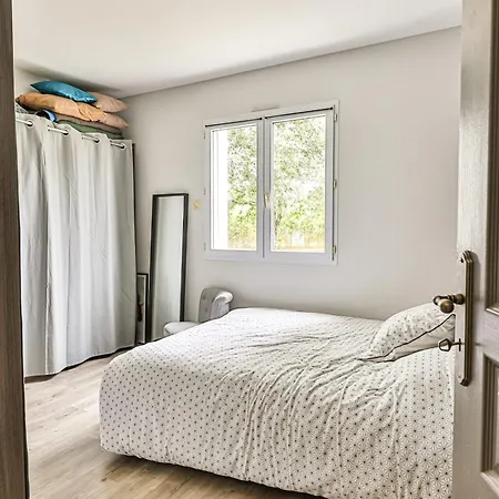 Sylvia Avec Piscine Interieure Et Espace Bien-etre Landevieille